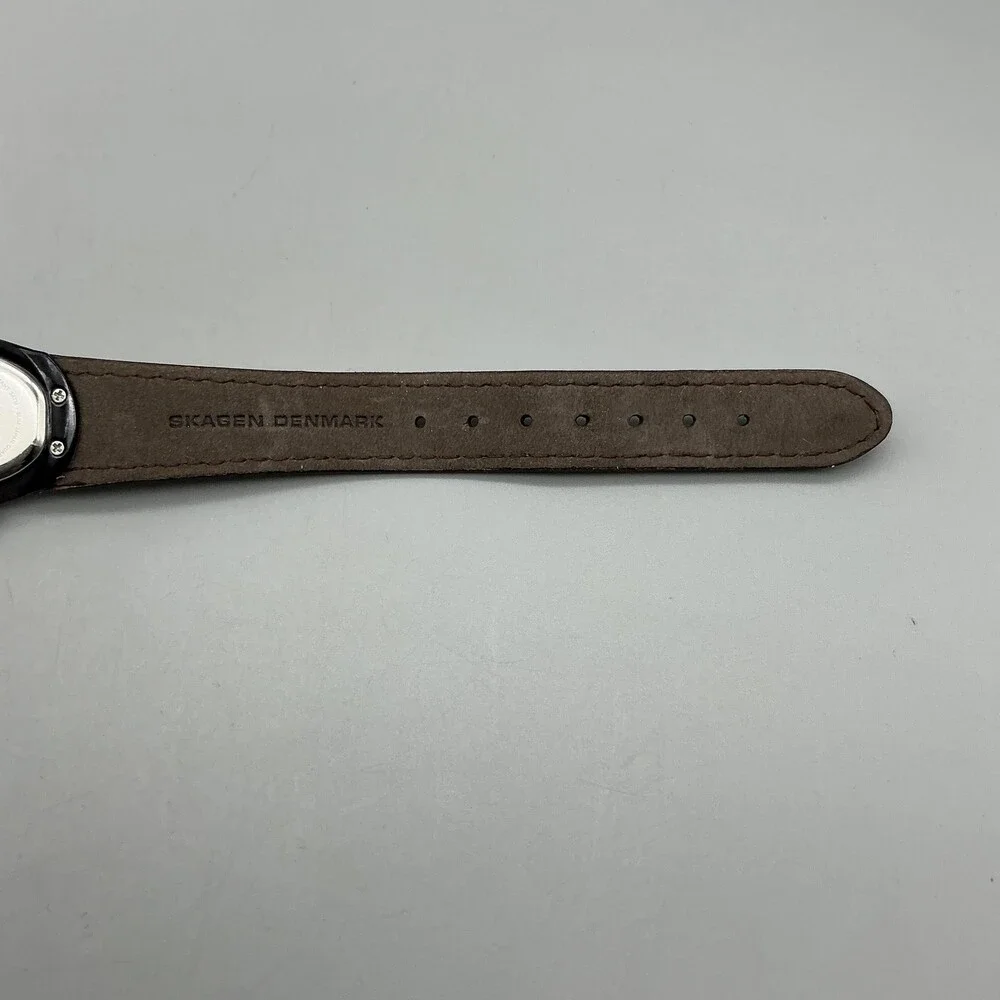 Skagen Womens Watch 23mm Brown Dial Crystal Brown Leather 833XSSLALH New Battery